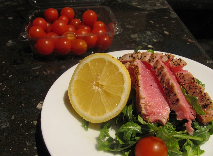 Seafood Recipe - Ahi Tuna with Tomatoes and Arugula