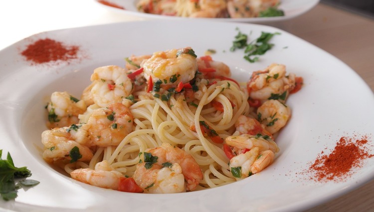 Spaghetti Shrimp with Paprika - Seafood Recipe