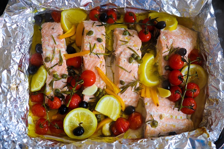 Lemon Salmon and Tomatoes in Foil