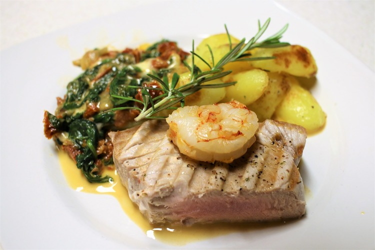 Seafood Recipe - Tuna Fish Fillet with Shrimp, Rosemary and Roasted Potatoes